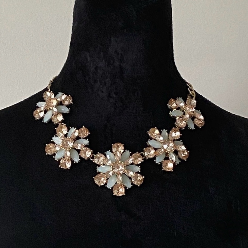 Elegant Floral Necklace with Blue stones and Gold Accents